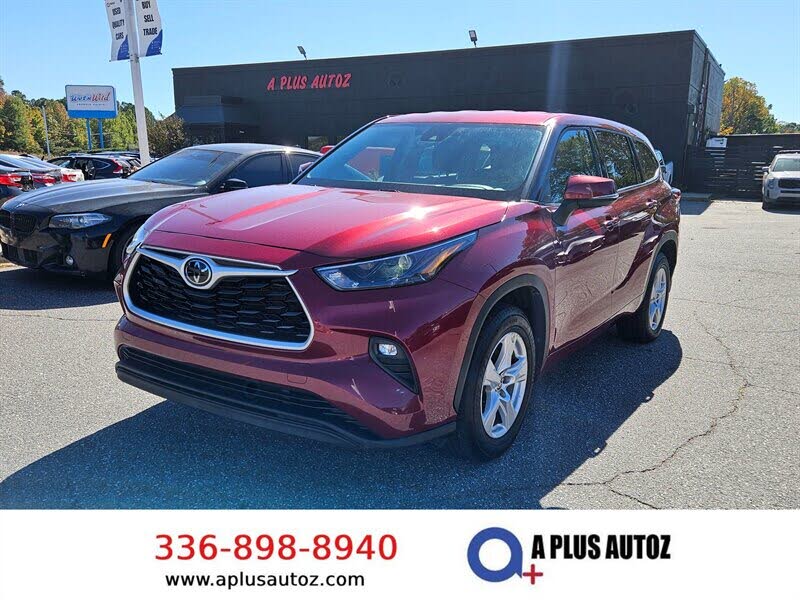 2022 Toyota Highlander LE FWD