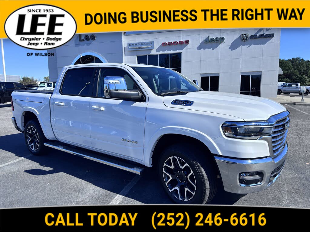 2025 RAM 1500 Laramie Crew Cab 4WD