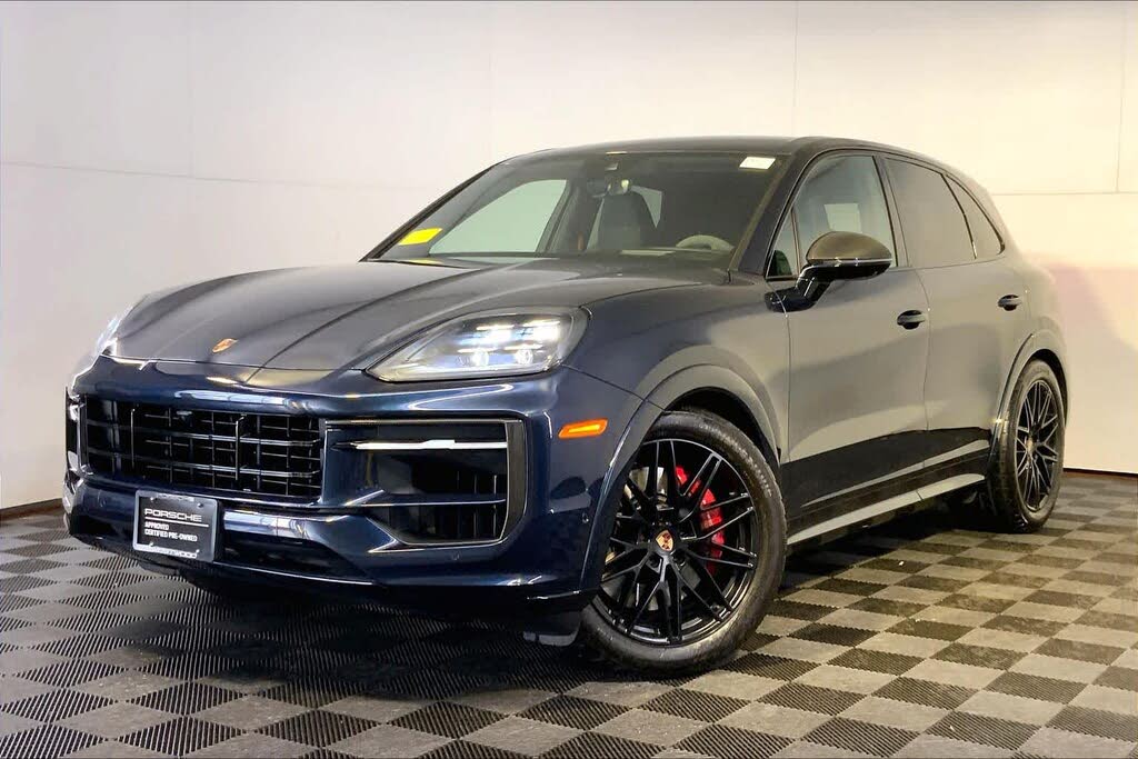 2025 Porsche Cayenne GTS AWD