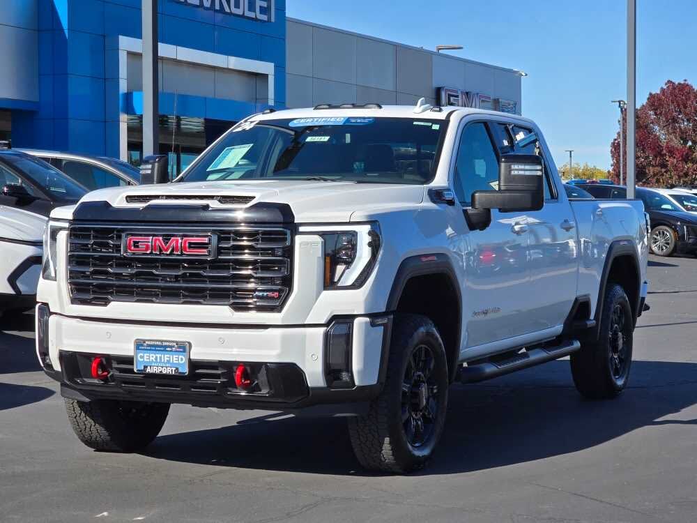 2024 GMC Sierra 2500HD AT4 Crew Cab 4WD