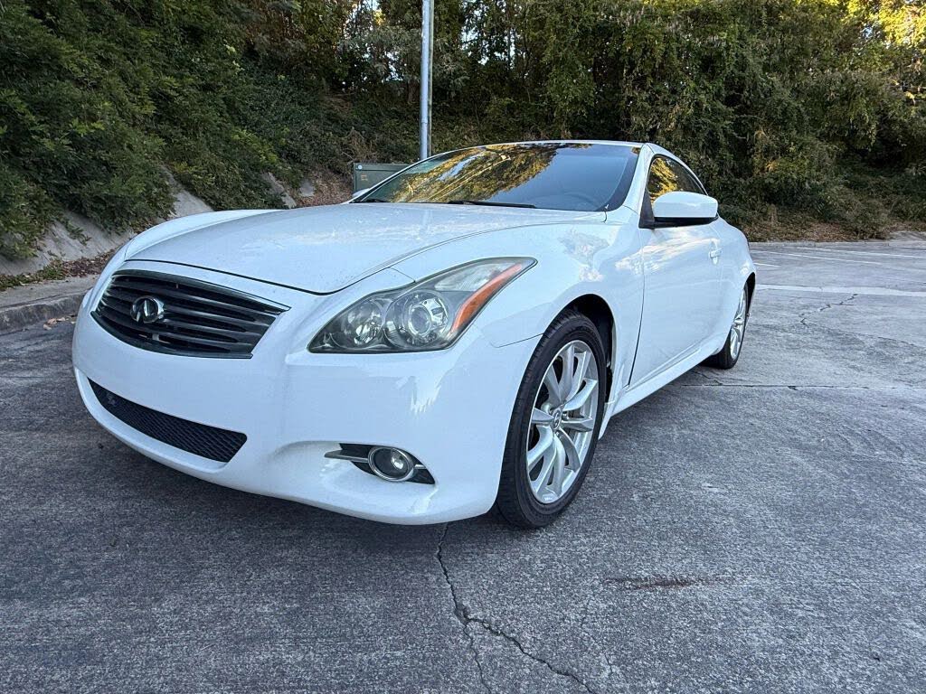 2011 INFINITI G37 Convertible RWD