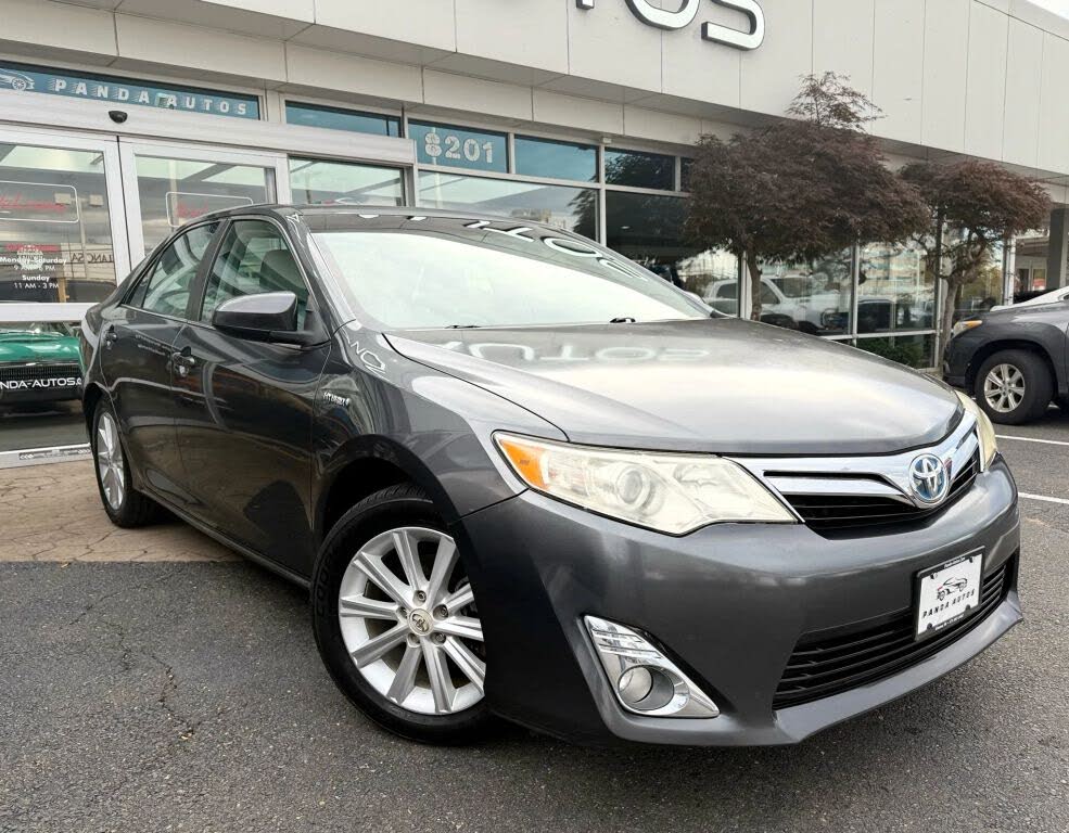 2012 Toyota Camry Hybrid XLE FWD