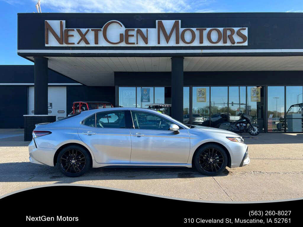 2021 Toyota Camry XSE FWD