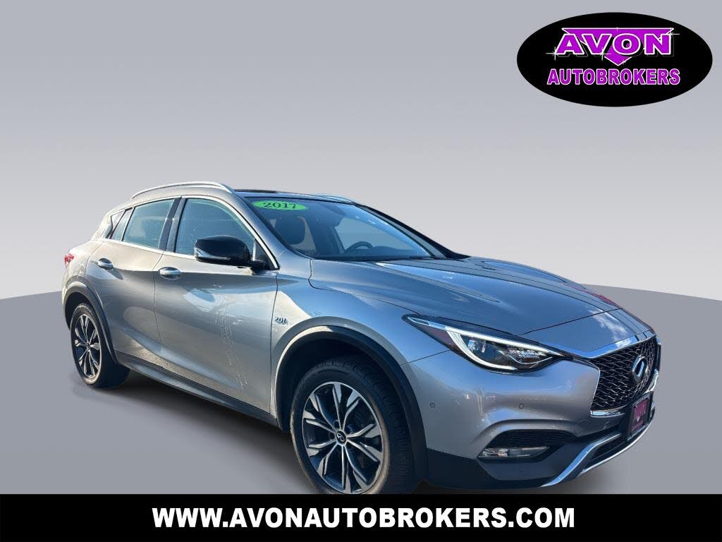 2017 INFINITI QX30 Premium AWD