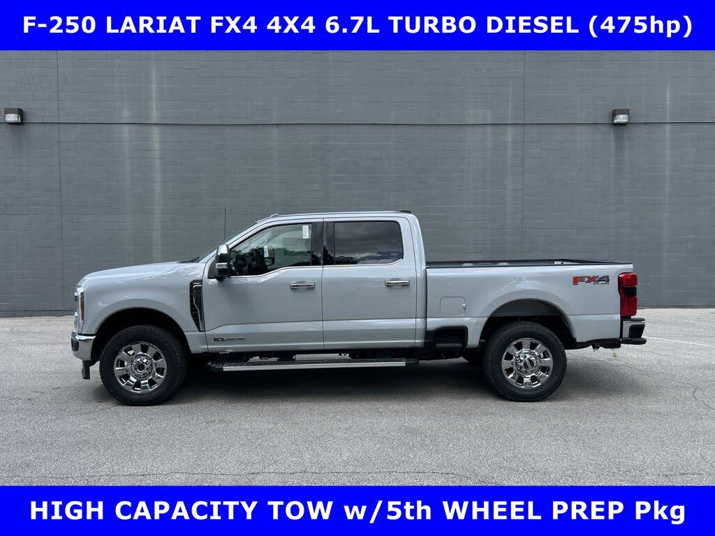 2025 Ford F-250 Super Duty Lariat Crew Cab 4WD