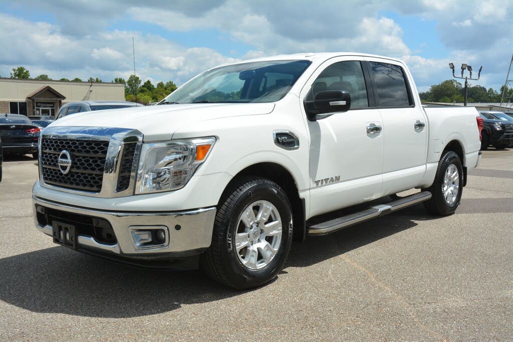 2017 Nissan Titan SV Crew Cab