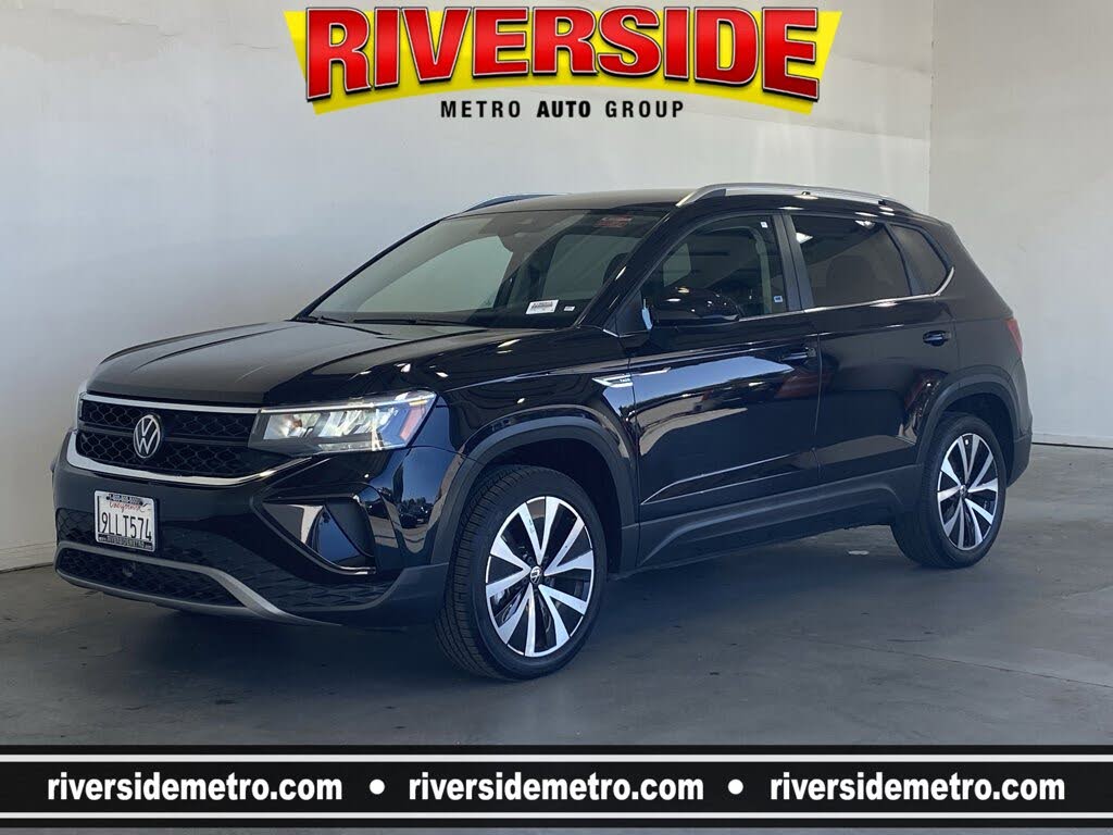 2024 Volkswagen Taos SE FWD