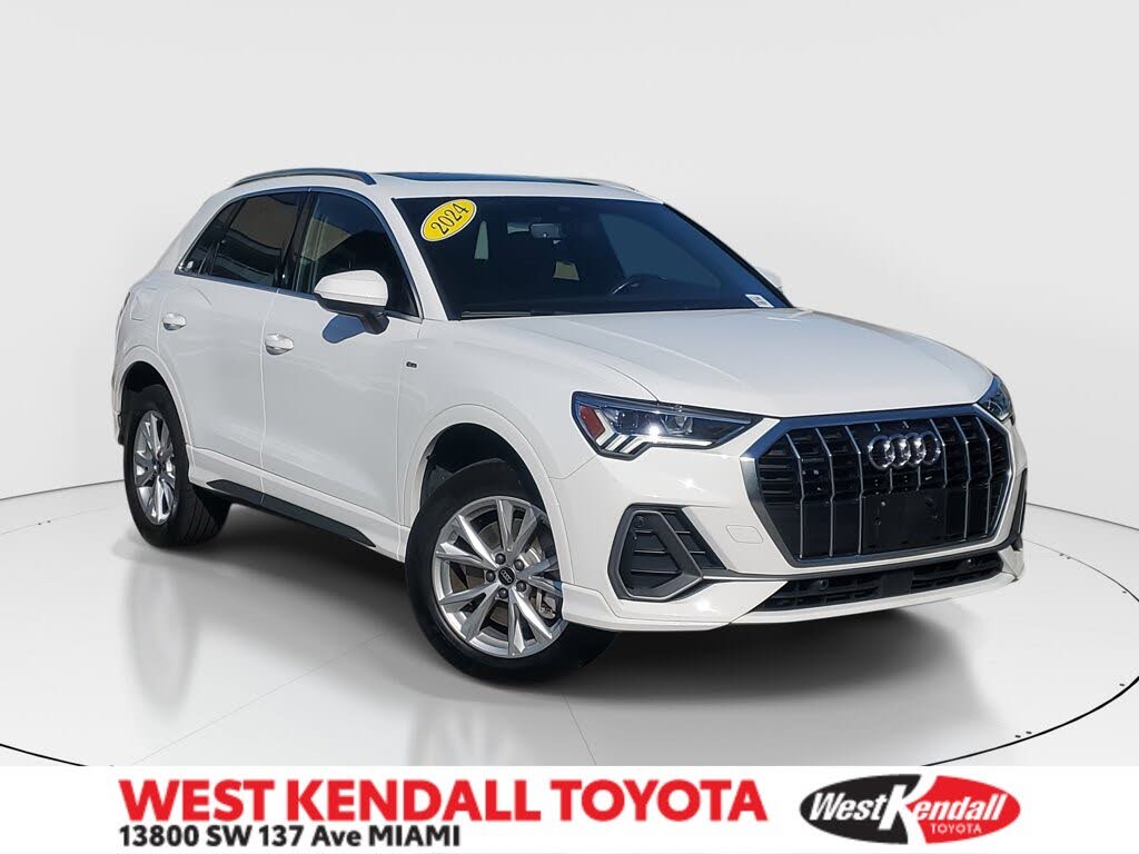 2024 Audi Q3 quattro Premium S Line 45 TFSI