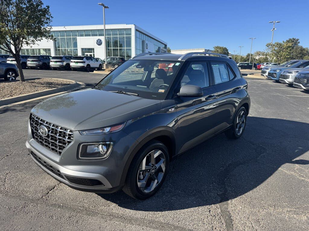2024 Hyundai Venue SEL FWD