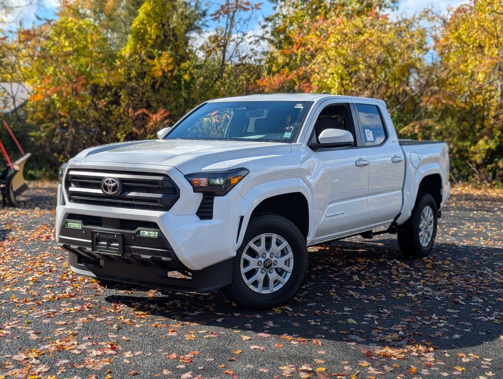 2025 Toyota Tacoma SR5 Double Cab 4WD