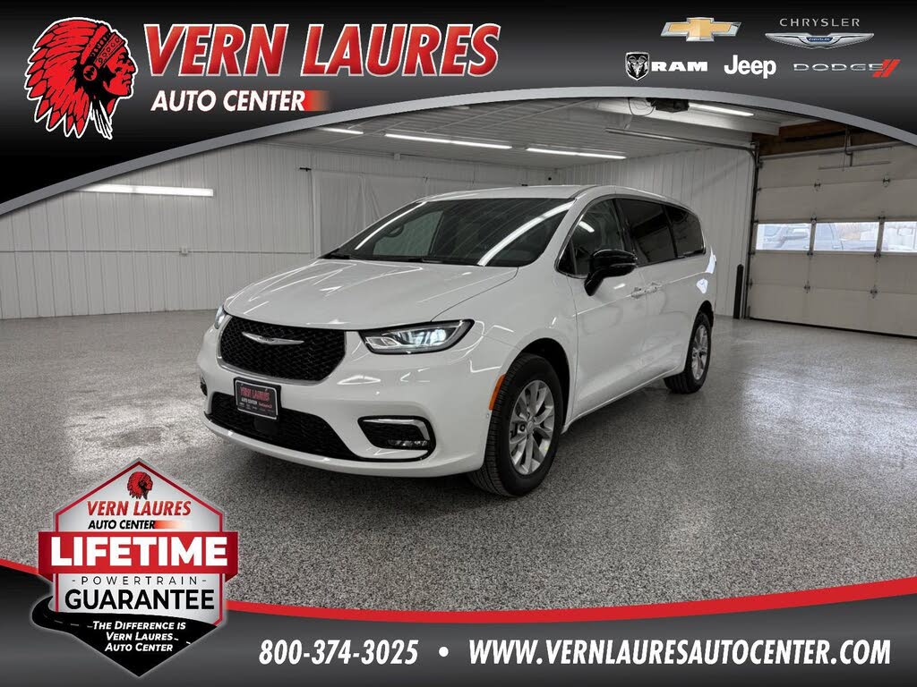 2026 Chrysler Pacifica Select AWD