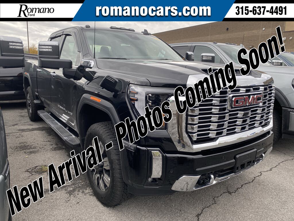 2025 GMC Sierra 2500HD Denali Crew Cab 4WD