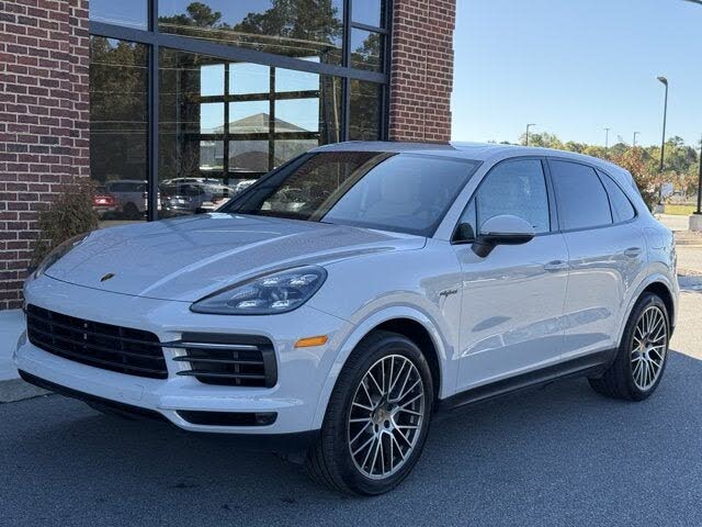2022 Porsche Cayenne Platinum Edition AWD