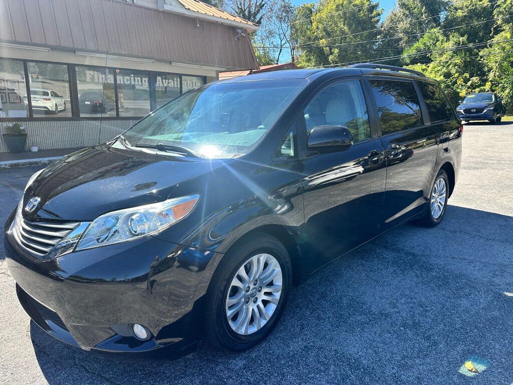 2013 Toyota Sienna XLE 7-Passenger