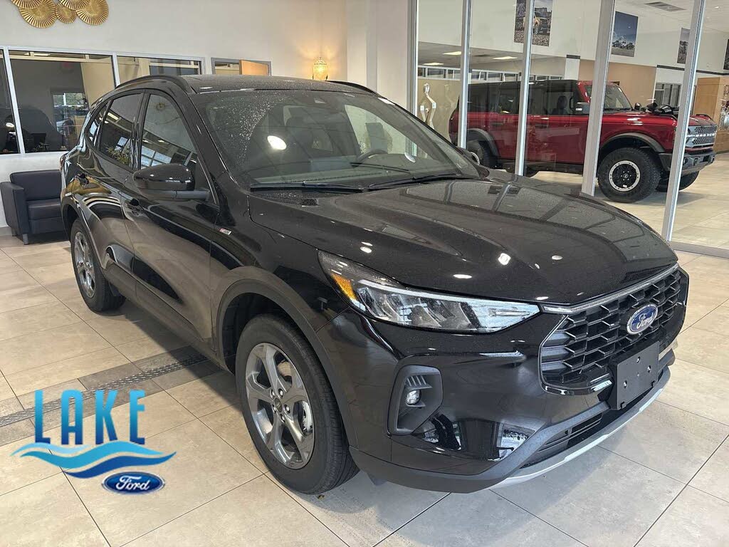 2026 Ford Escape ST-Line Select AWD