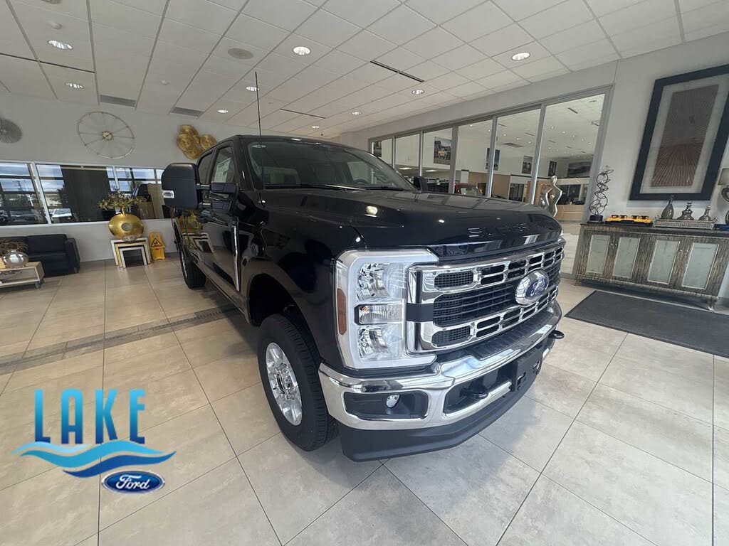 2026 Ford F-250 Super Duty XLT Crew Cab 4WD