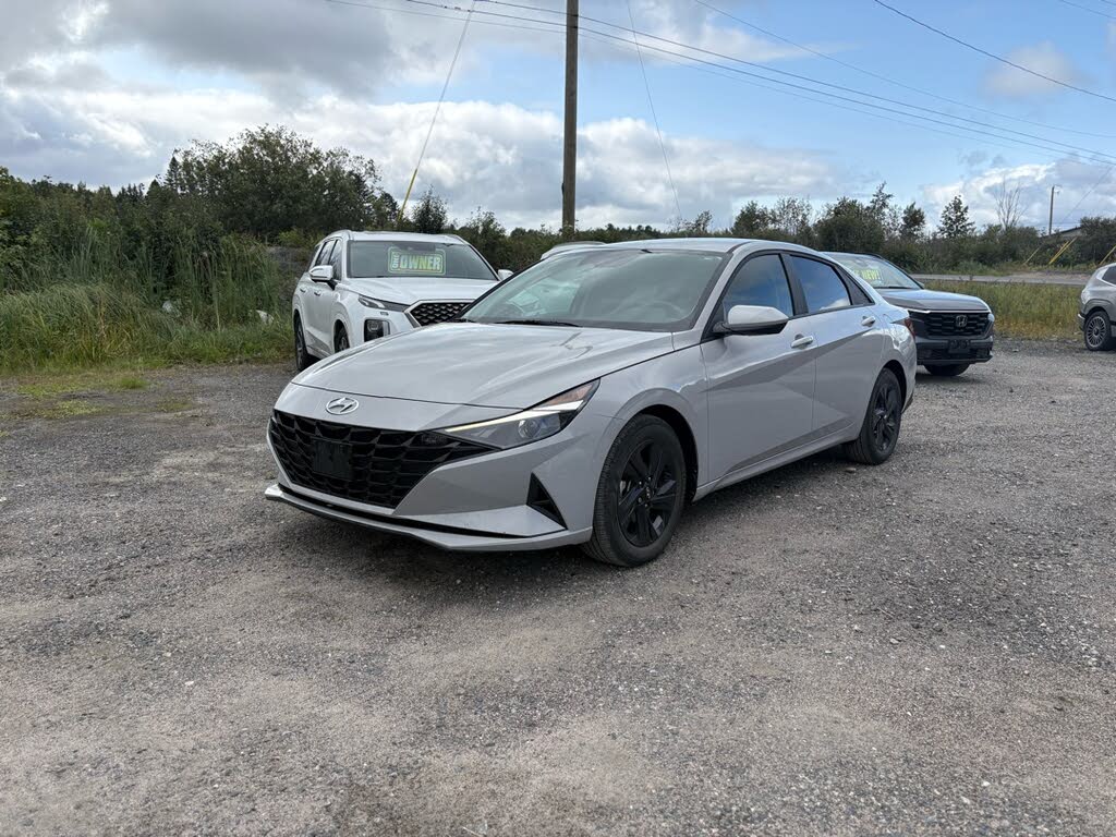 2023 Hyundai Elantra Preferred FWD