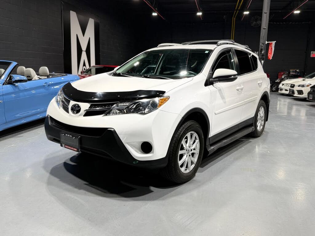 Toyota RAV4 LE AWD 2014