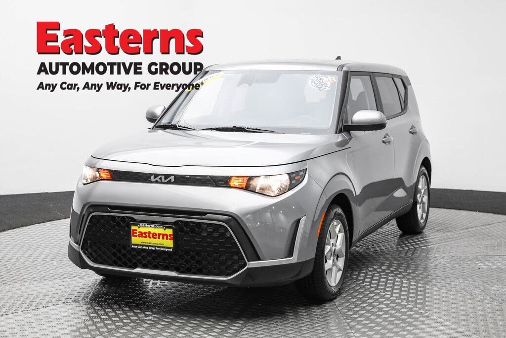 2023 Kia Soul LX FWD