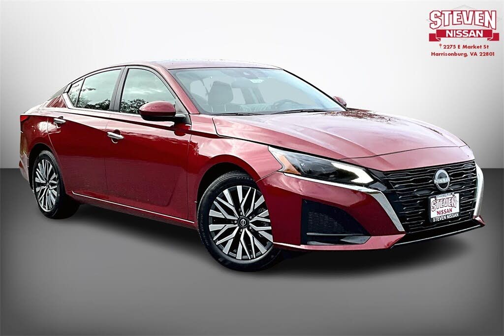 2025 Nissan Altima 2.5 SV FWD