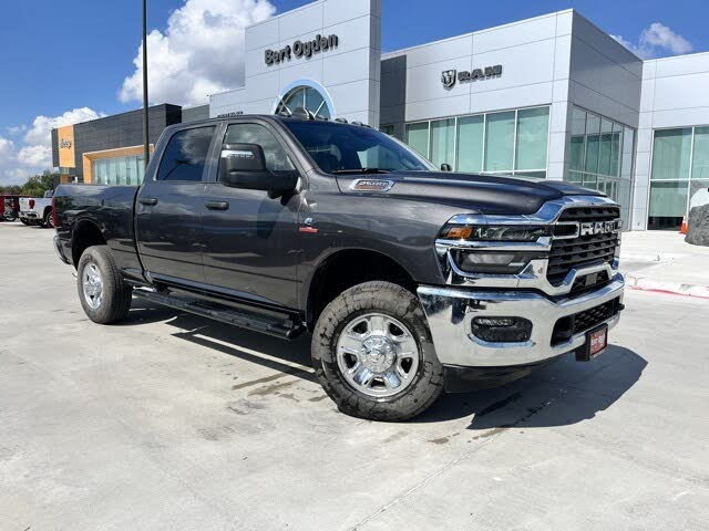 2025 RAM 2500 Tradesman Crew Cab 4WD