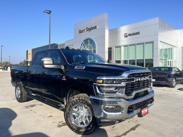 2025 RAM 2500 Tradesman Crew Cab 4WD
