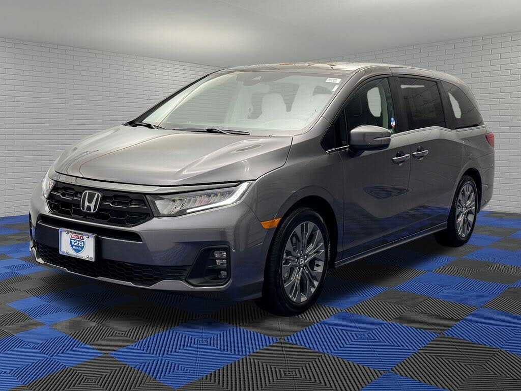 2026 Honda Odyssey Touring FWD