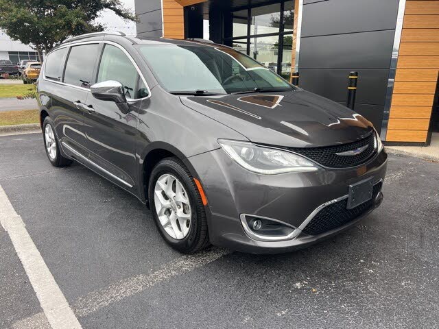2020 Chrysler Pacifica Limited FWD