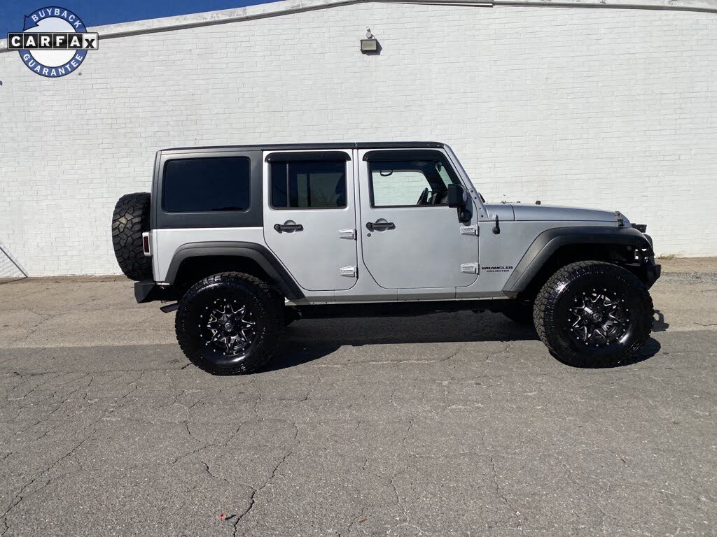 2011 Jeep Wrangler Unlimited Sahara 4WD