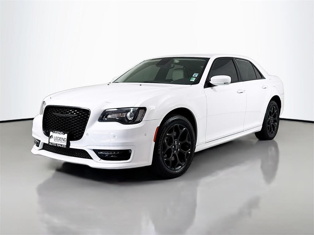 2023 Chrysler 300 Touring L AWD