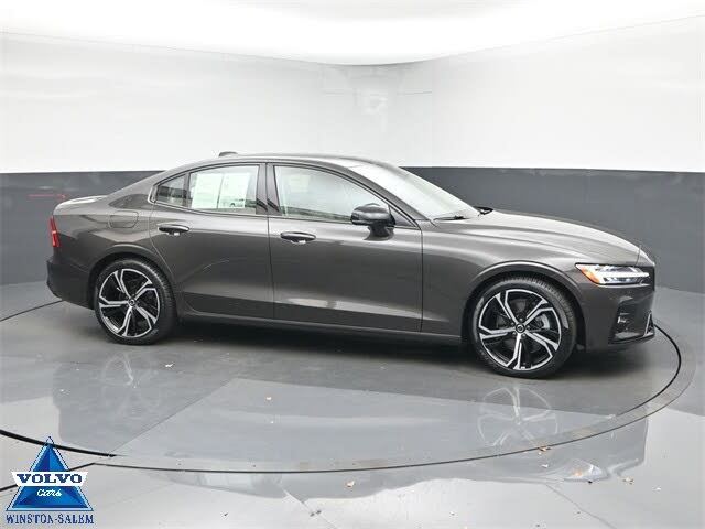 2025 Volvo S60 B5 Plus FWD