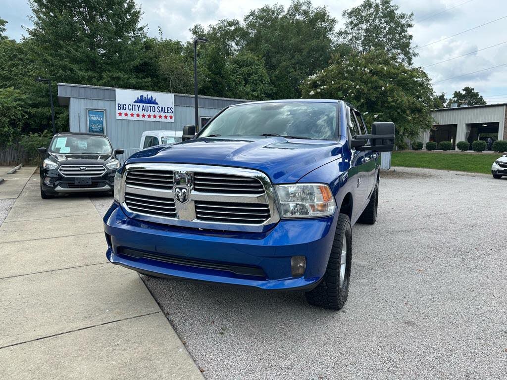 2017 RAM 1500 SLT Crew Cab 4WD