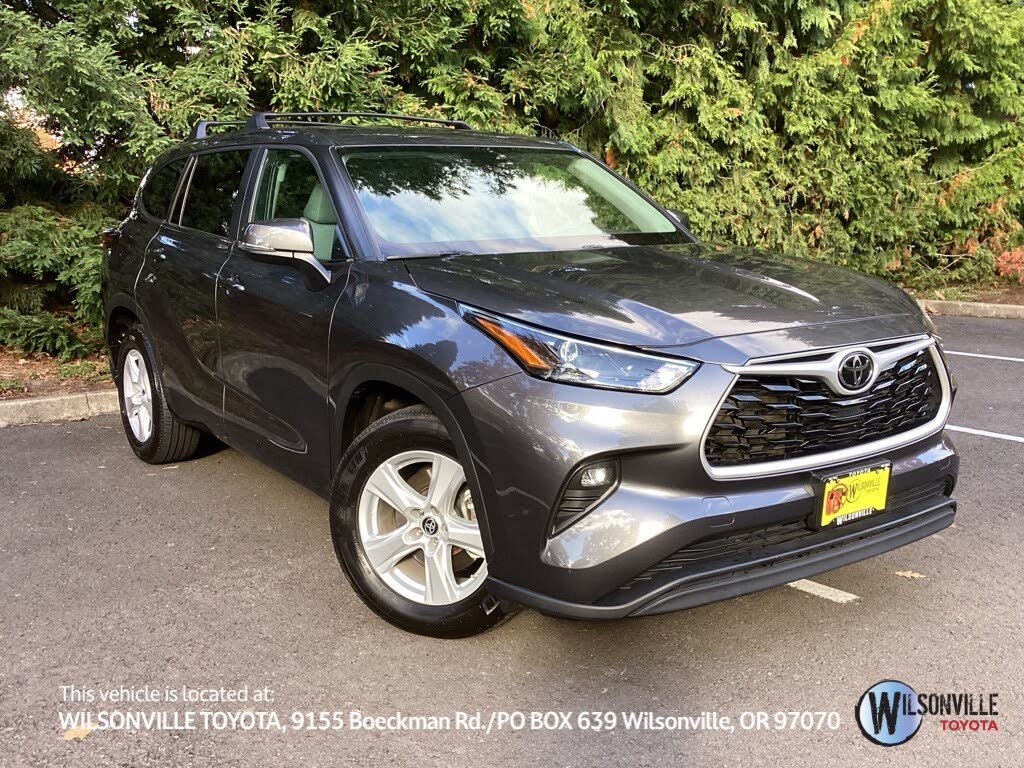 2024 Toyota Highlander LE FWD