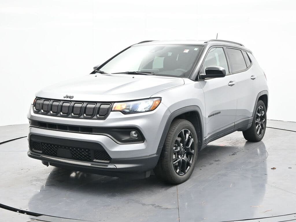 2022 Jeep Compass Altitude FWD