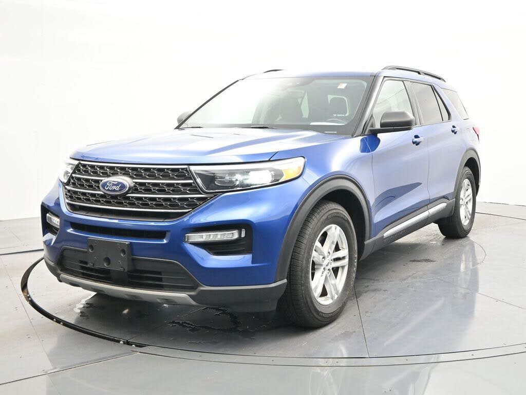 2023 Ford Explorer XLT RWD