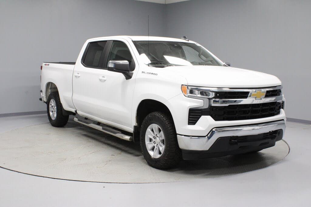 2024 Chevrolet Silverado 1500 LT Crew Cab 4WD