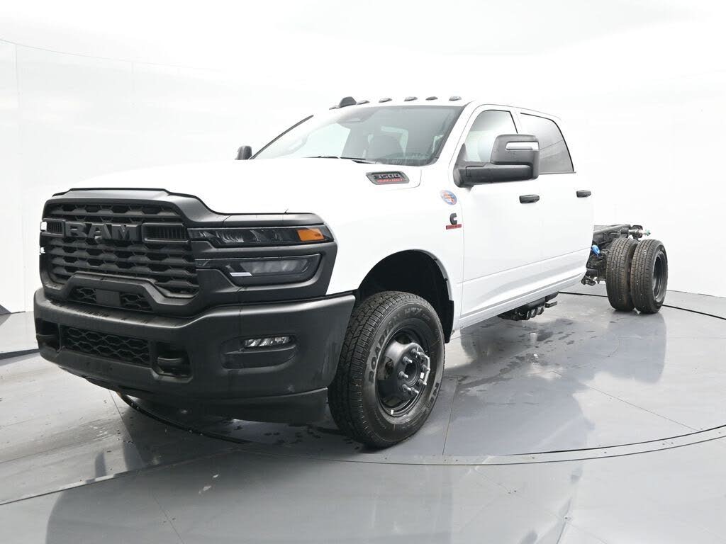 2026 RAM 3500 Chassis Tradesman Crew Cab LB DRW 4WD