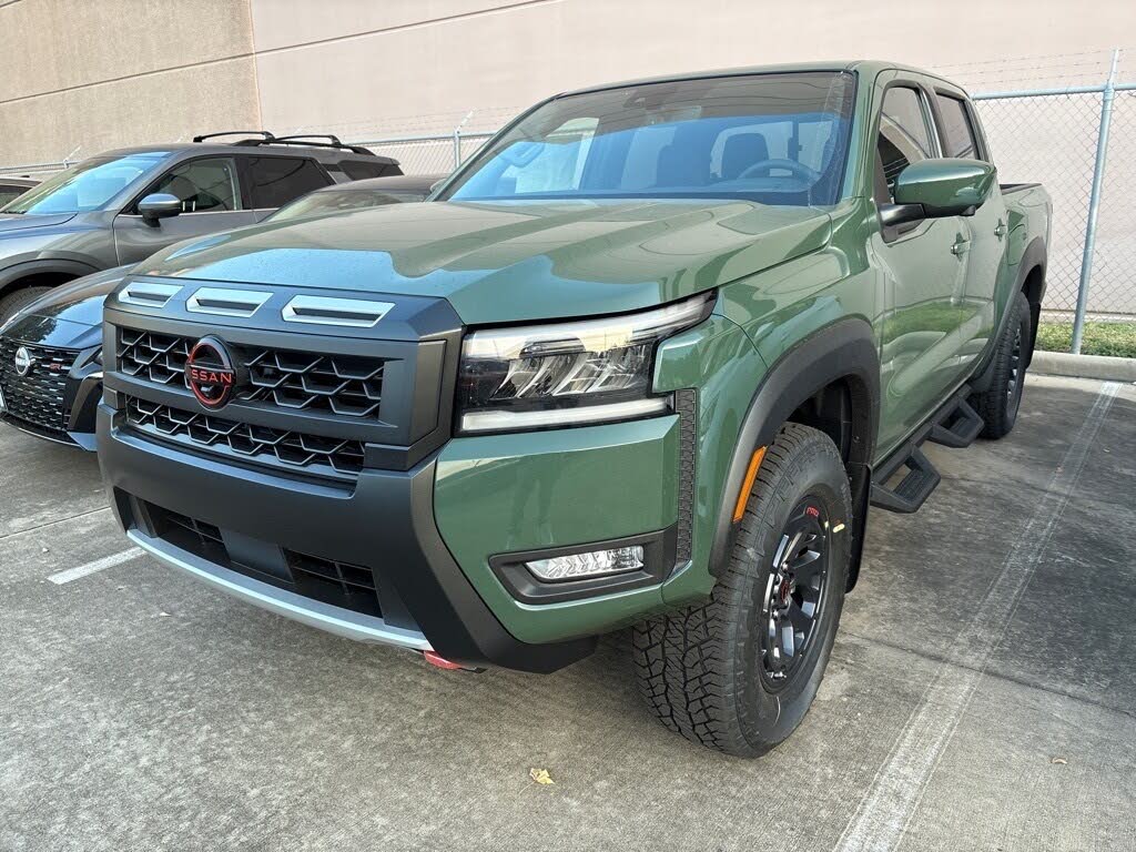 2026 Nissan Frontier PRO-4X Crew Cab 4WD