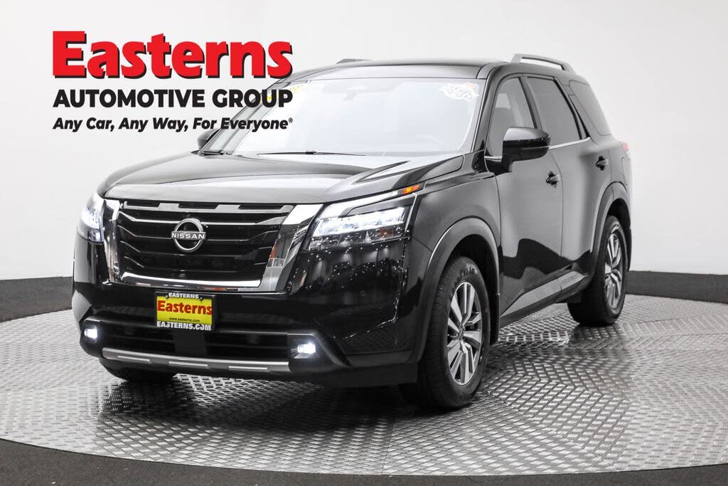 2022 Nissan Pathfinder SL 4WD