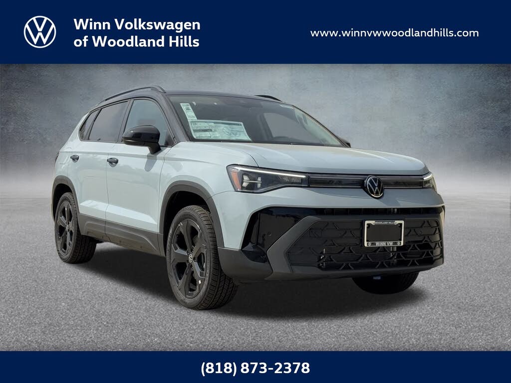 2025 Volkswagen Taos SE Black 4Motion