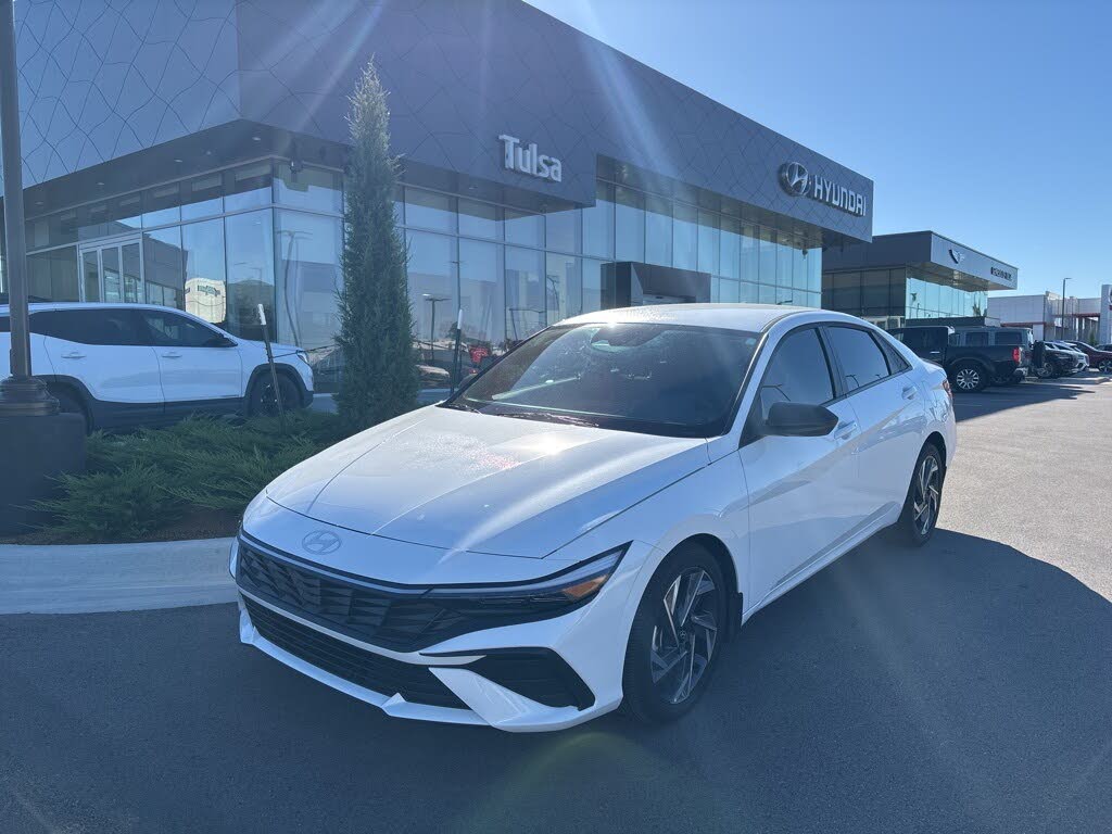 2025 Hyundai Elantra SEL Sport FWD