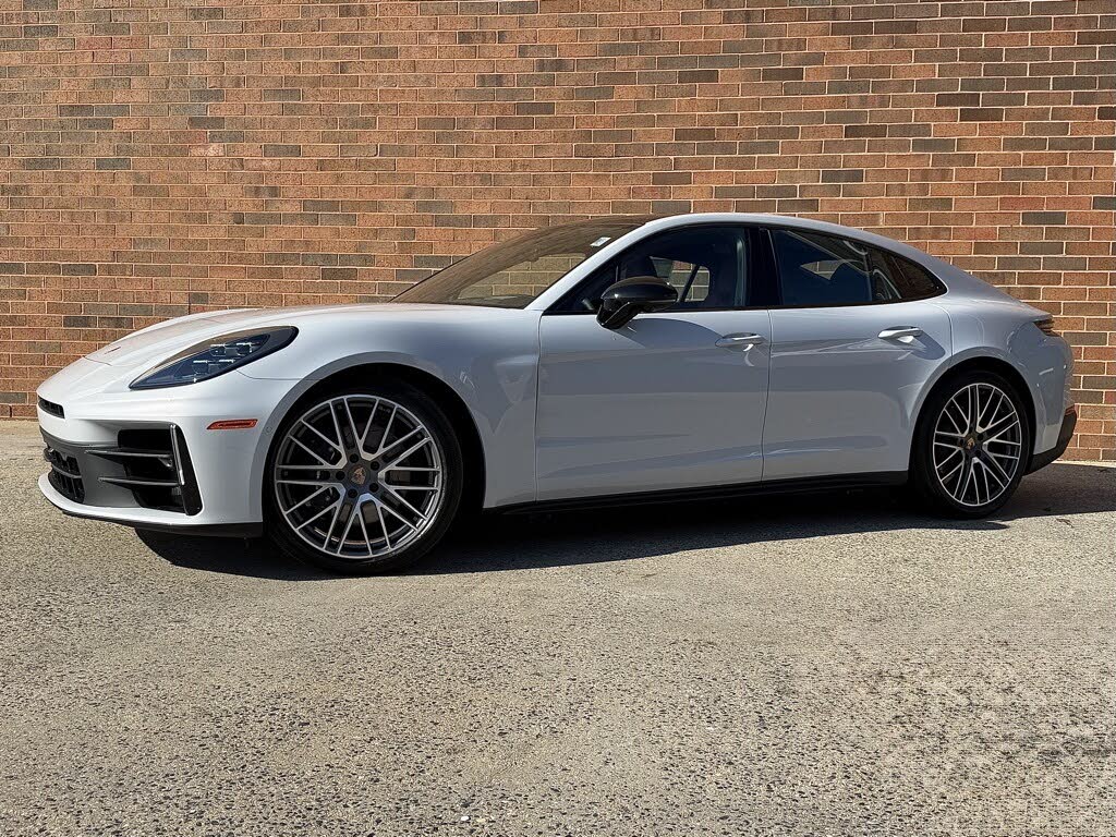 2026 Porsche Panamera 4 AWD