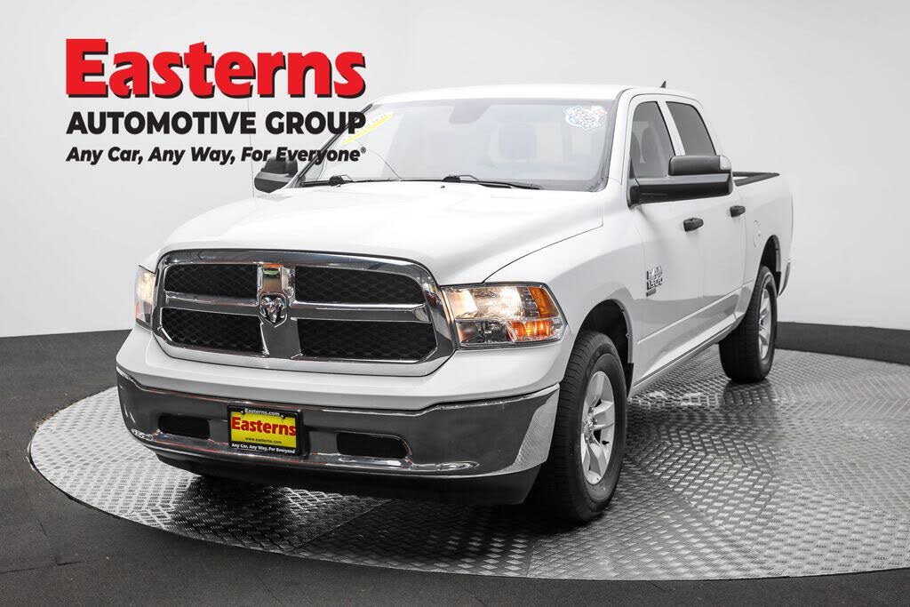 2023 RAM 1500 Classic SLT Crew Cab 4WD