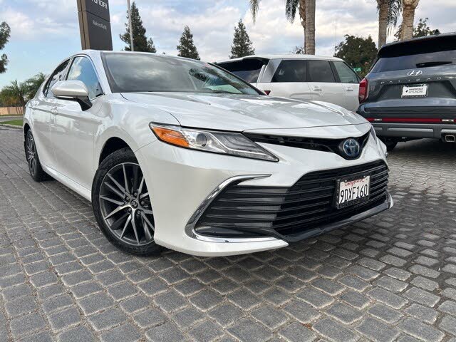 2023 Toyota Camry Hybrid XLE FWD