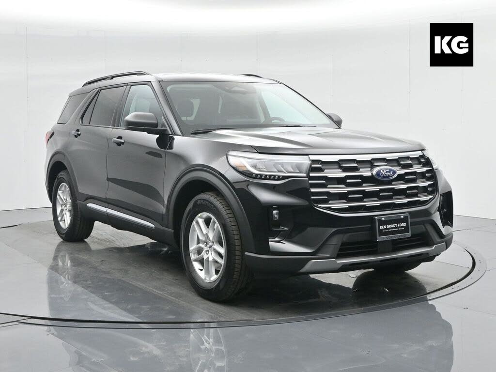 2025 Ford Explorer Active RWD