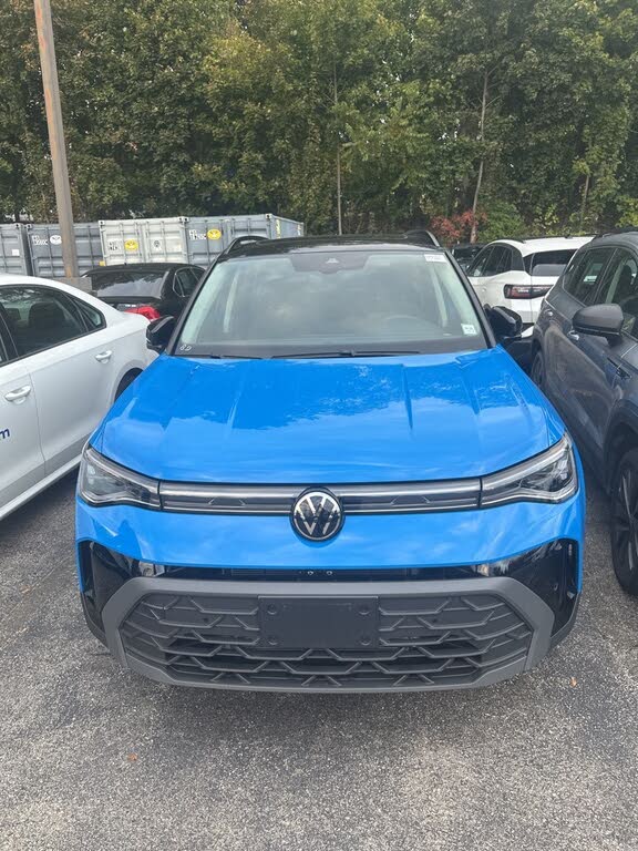 2025 Volkswagen Taos SE Black 4Motion