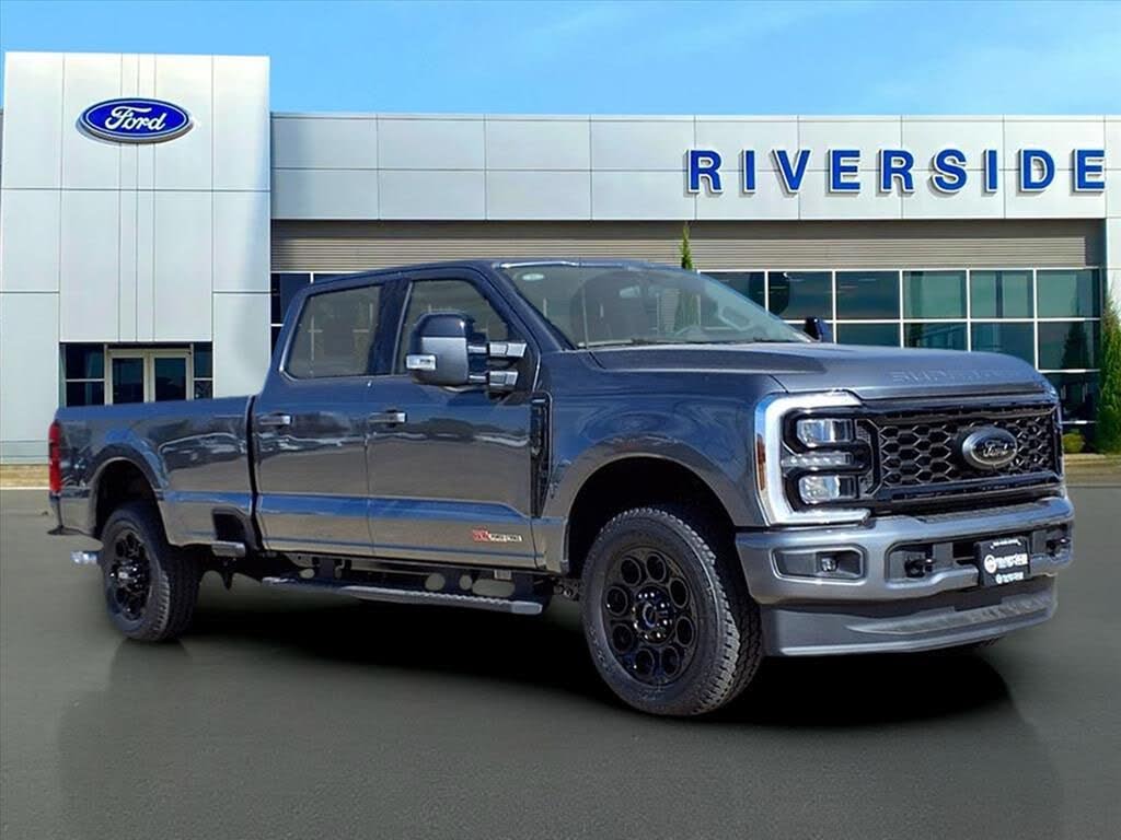 2026 Ford F-350 Super Duty Lariat Crew Cab 4WD