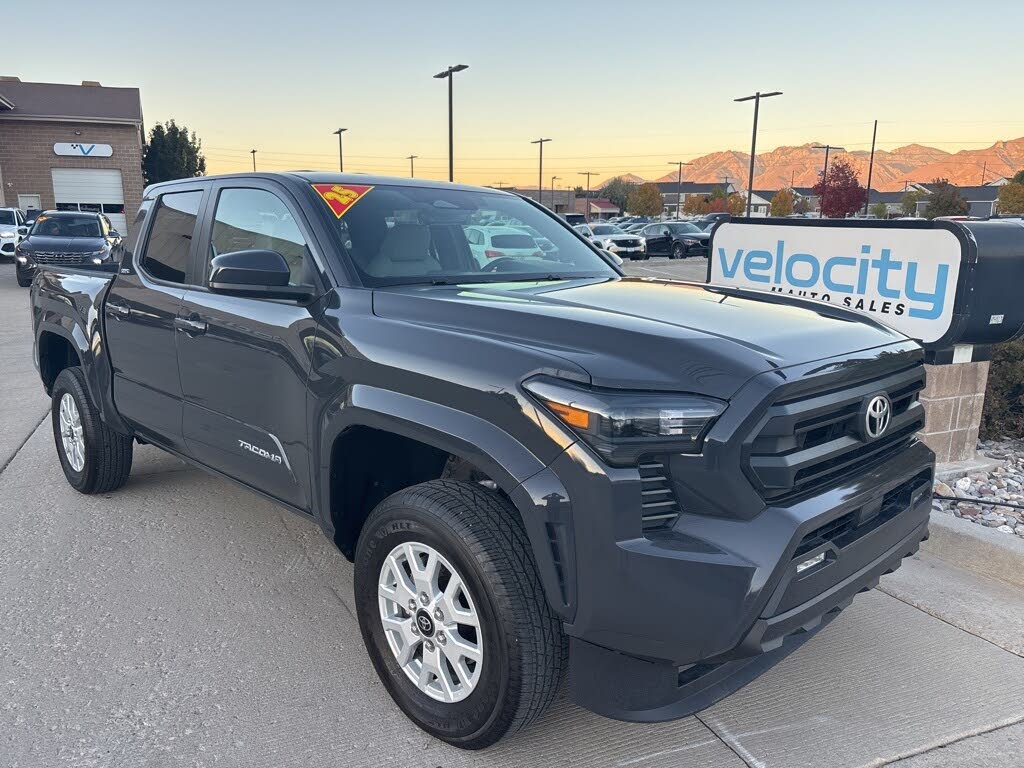 2025 Toyota Tacoma SR5 Double Cab 4WD