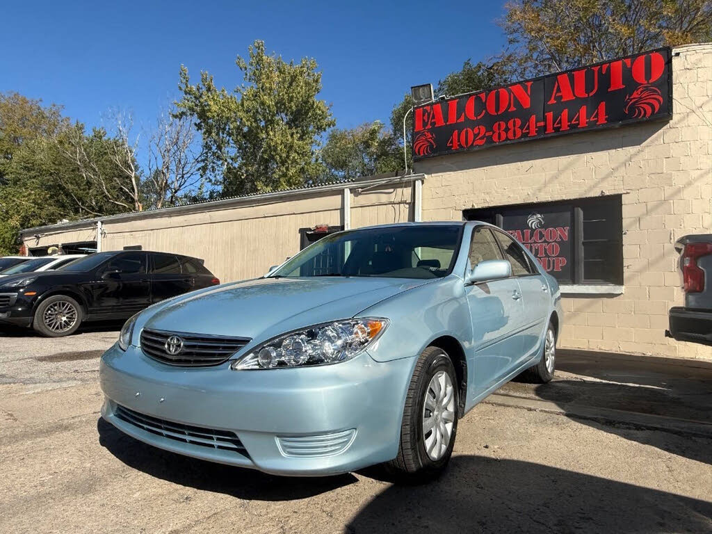 2005 Toyota Camry FWD