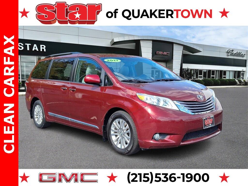2017 Toyota Sienna XLE 7-Passenger Auto Access Seat FWD
